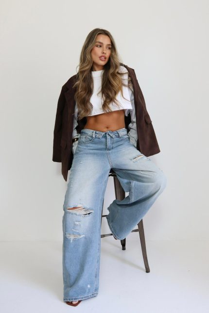 ג'ינס כפתור הפוך  בהיר